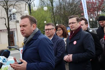 Konferencja Koalicji Wieluńskiej z udziałem posła Treli i wicewojewody Majewskiego